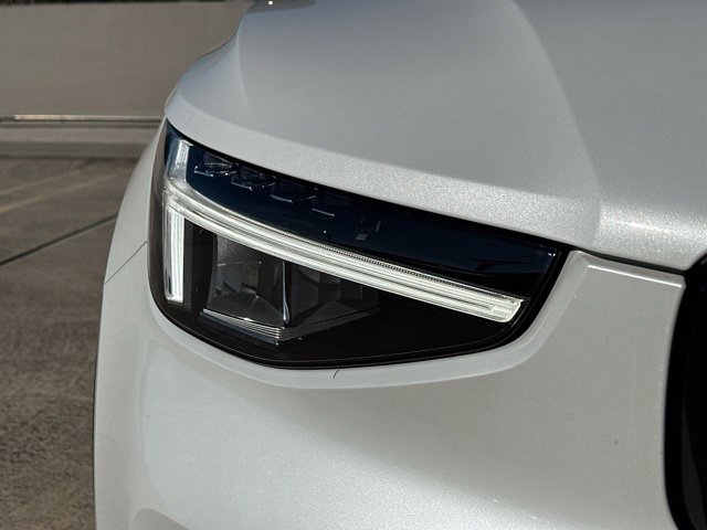 Certified 2024 Volvo XC40 B5 Core AWD/4WD image 10