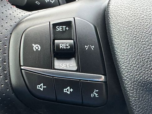 Used 2025 Ford Escape ST-Line w/ Equipment Group 301A image 12