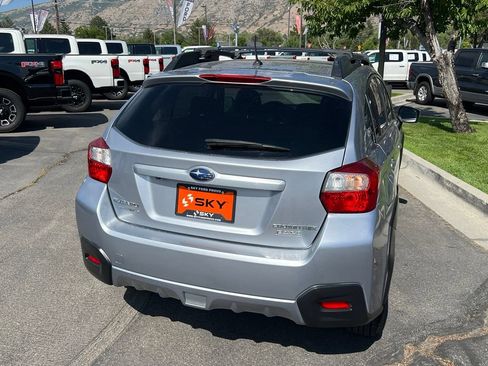 Used 2017 Subaru Crosstrek 2.0i Premium AWD/4WD image 9