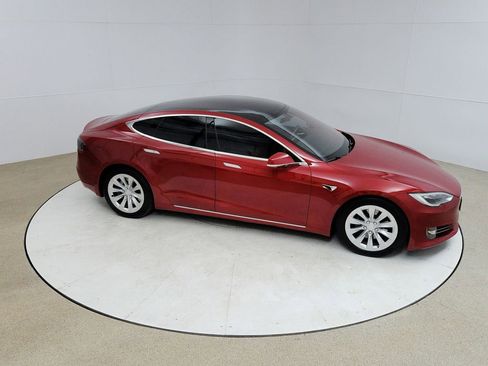 Used 2017 Tesla Model S 75D AWD/4WD image 16