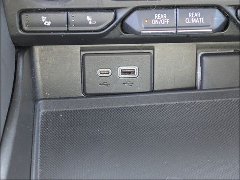 Used 2021 Chevrolet Tahoe LT AWD/4WD image 24