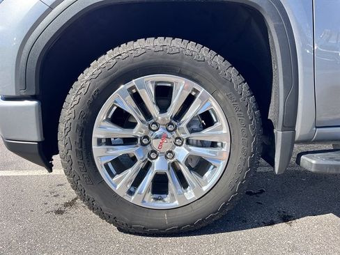 Used 2025 GMC Sierra 1500 Denali w/ Technology Package AWD/4WD image 10