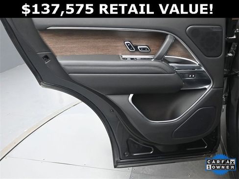 Used 2023 Land Rover Range Rover Autobiography image 13