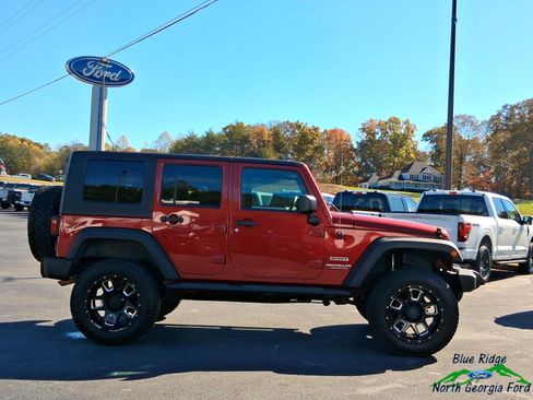 Used 2013 Jeep Wrangler Unlimited Sport image 6