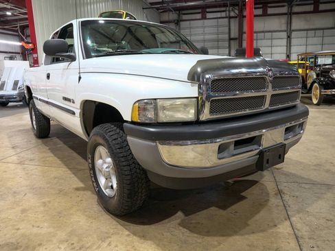 Used 1999 Dodge Ram 1500 Truck 4x4 Quad Cab image 12