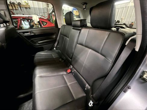 Used 2017 Subaru Forester 2.5i Touring image 21
