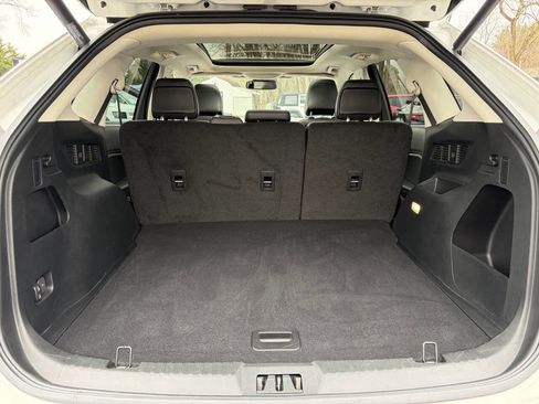 Used 2022 Ford Edge SEL w/ Convenience Package image 16