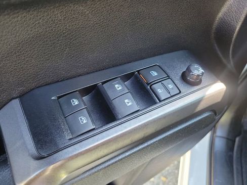 Used 2022 Toyota Tacoma TRD Sport w/ Technology Package image 20