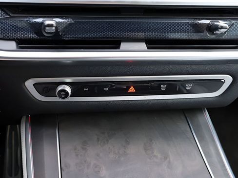 Used 2025 BMW X5 xDrive40i AWD/4WD image 27