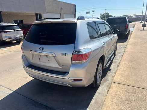 Used 2013 Toyota Highlander Limited AWD/4WD image 7