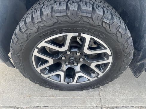 Used 2025 RAM 1500 Laramie image 6