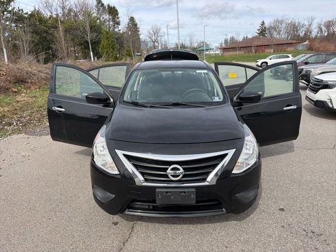 Used 2019 Nissan Versa SV image 21