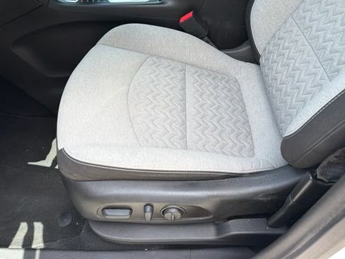 Used 2023 Chevrolet Equinox LT w/ Driver Convenience Package AWD/4WD image 22