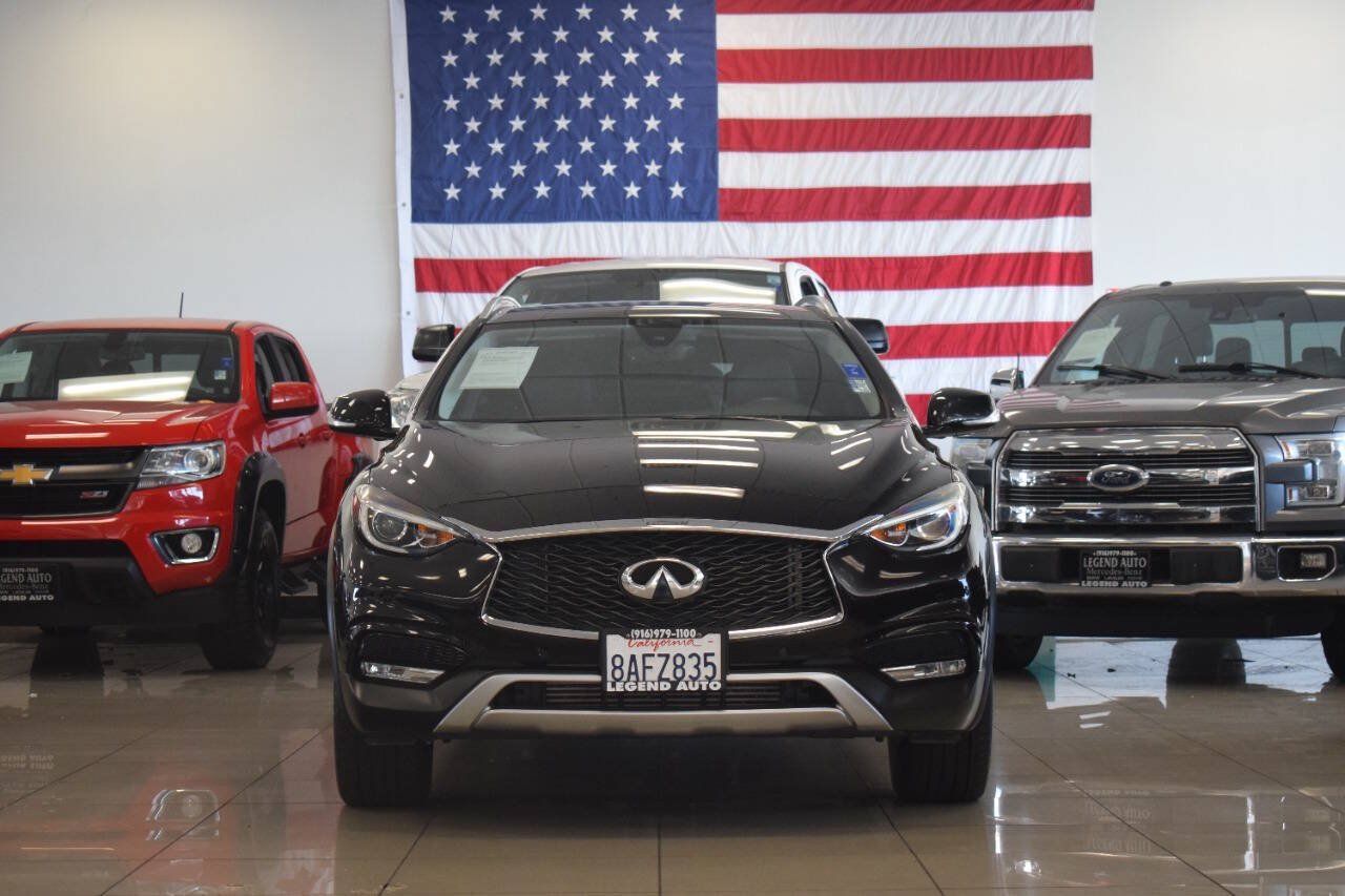 Used 2018 INFINITI QX30 Premium w/ Navigation Package AWD/4WD image 2