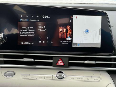 New 2025 Hyundai Elantra Limited image 19