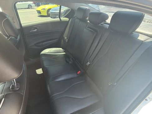 Used 2019 Acura ILX FWD image 12