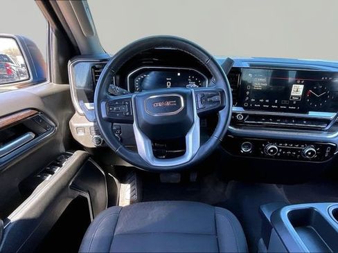 Used 2023 GMC Sierra 1500 Elevation AWD/4WD image 8