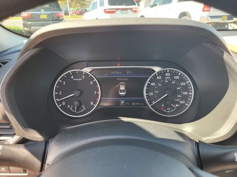Certified 2025 Nissan Sentra SV w/ Trunk Package FWD image 29