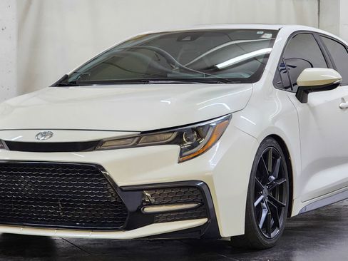 Used 2020 Toyota Corolla XSE image 11