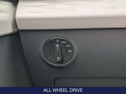 Used 2024 Volkswagen Taos S image 20