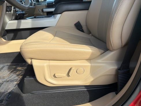 Certified 2021 Ford F350 Lariat w/ Chrome Package image 18