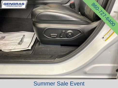 Used 2023 Jeep Grand Cherokee Altitude AWD/4WD image 14