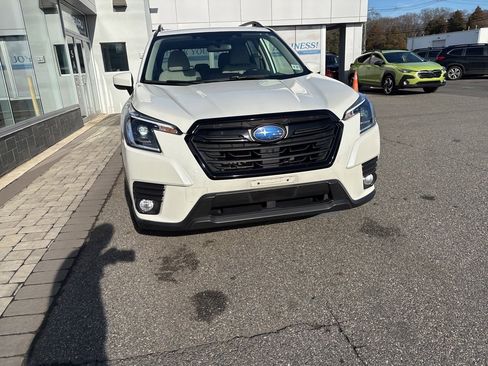 Used 2022 Subaru Forester Premium image 4