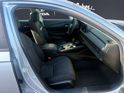 Certified 2025 Honda Accord LX image 15