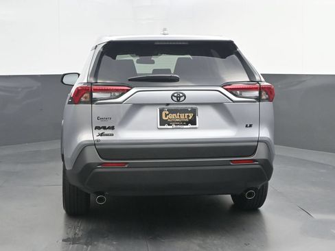 Used 2025 Toyota RAV4 LE FWD image 6