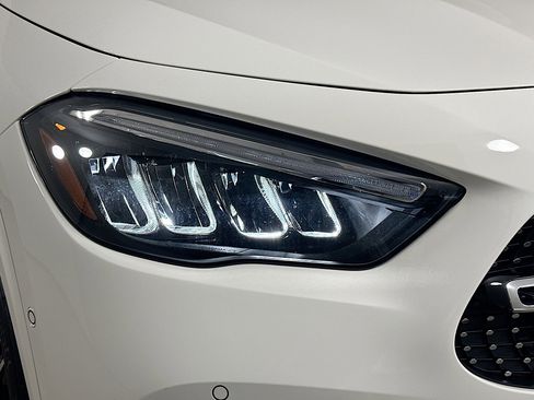 Certified 2025 Mercedes-Benz GLA 250 4MATIC image 41