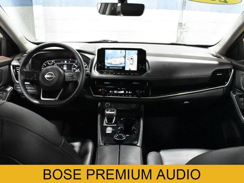 Used 2023 Nissan Rogue SL w/ SL Premium Package image 2