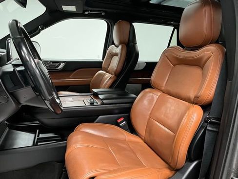 Used 2018 Lincoln Navigator L Reserve AWD/4WD image 22