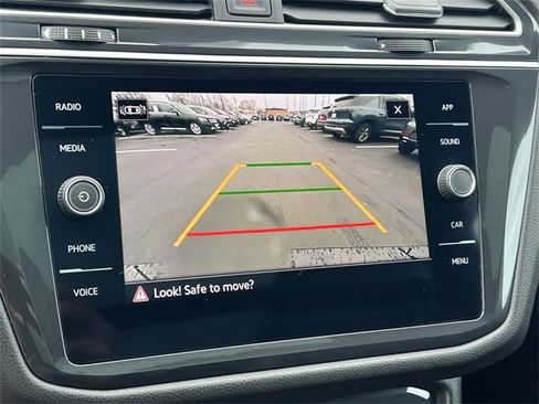 Used 2024 Volkswagen Tiguan SE R-Line image 22