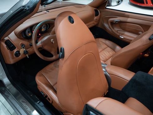 Used 2002 Porsche 911 Cabriolet image 18