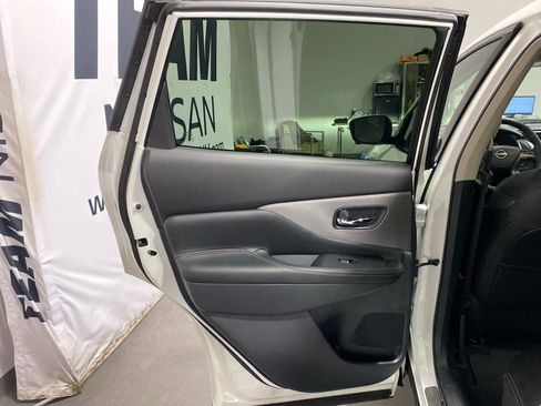 Used 2024 Nissan Murano SL image 23