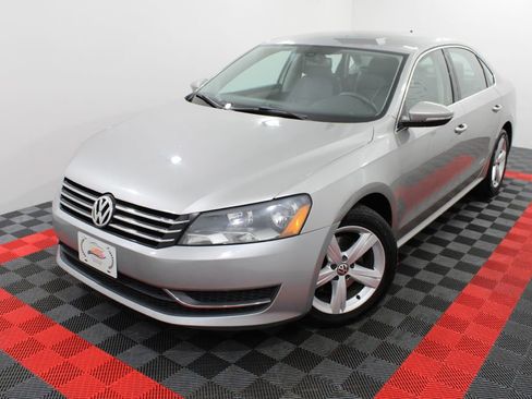 Used 2012 Volkswagen Passat 2.5 SE FWD image 4