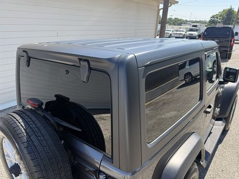 Used 2023 Jeep Wrangler Sport AWD/4WD image 14