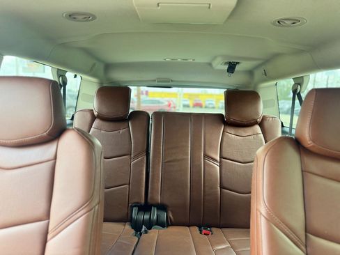 Used 2016 Cadillac Escalade ESV Luxury image 46