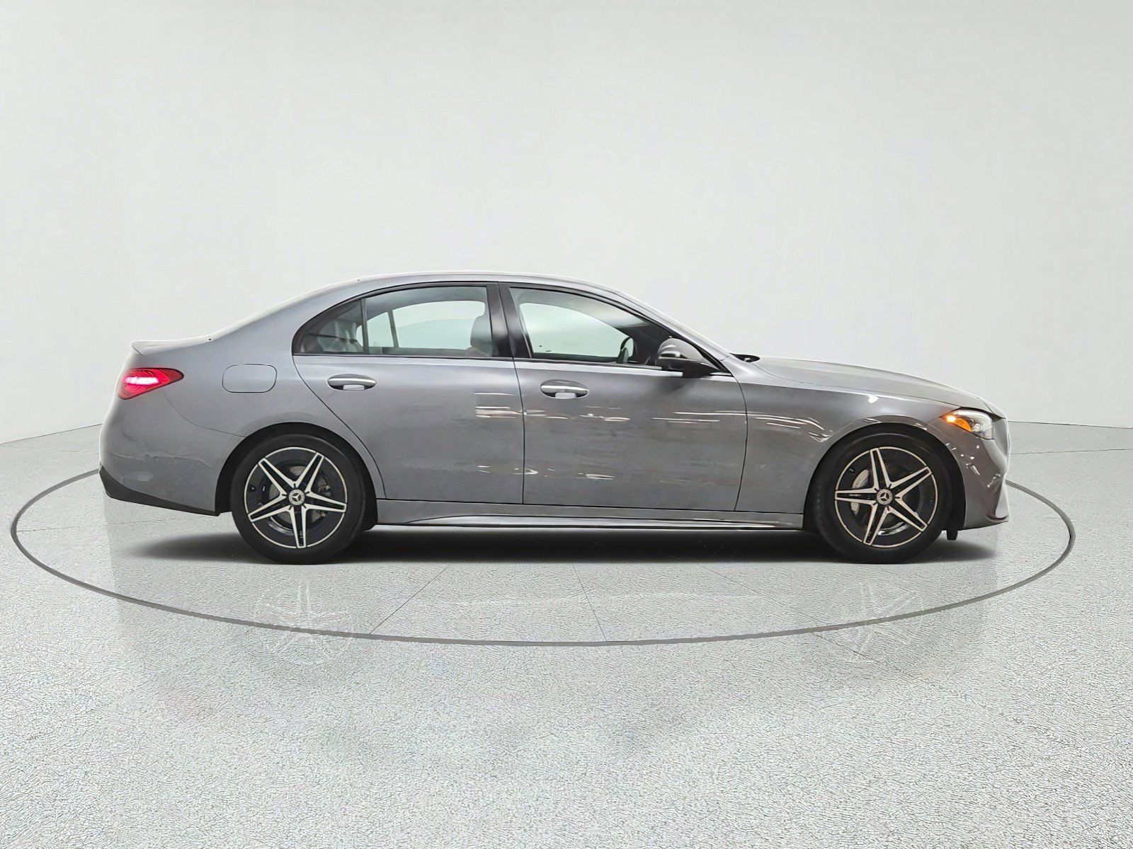 Used 2024 Mercedes-Benz C 300 4MATIC Sedan image 4