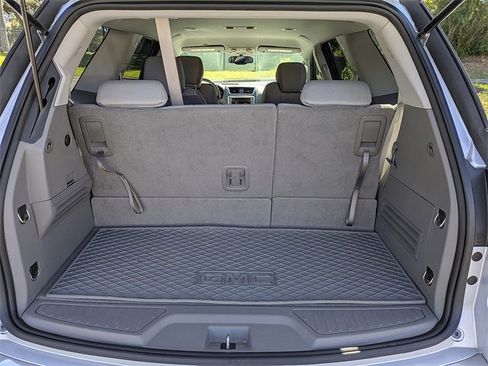 Used 2014 GMC Acadia SLE image 12