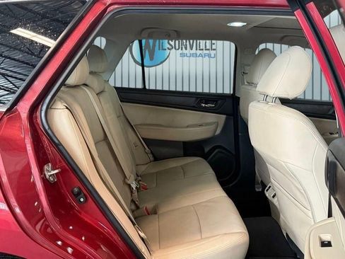 Used 2019 Subaru Outback 2.5i Limited w/ Popular Package #2 AWD/4WD image 3