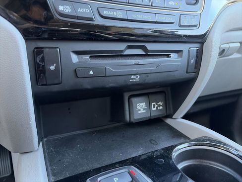 Used 2021 Honda Pilot Touring image 31