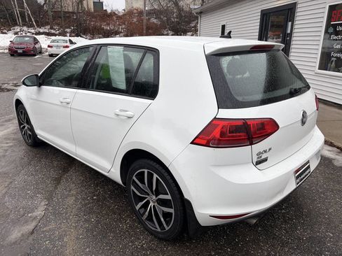 Used 2016 Volkswagen Golf SE image 6
