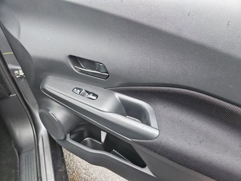 Used 2023 Nissan Kicks S FWD image 17