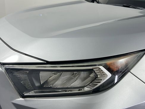 Used 2019 Toyota RAV4 XLE image 11