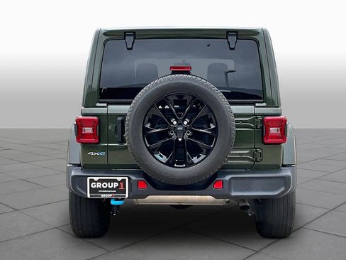 Used 2023 Jeep Wrangler Unlimited Sahara w/ Cold Weather Group AWD/4WD image 6