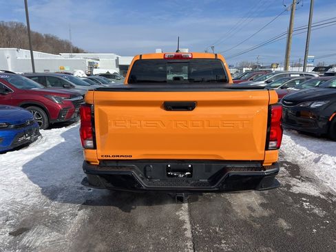 Used 2025 Chevrolet Colorado Z71 w/ Z71 Convenience Package 2 image 4