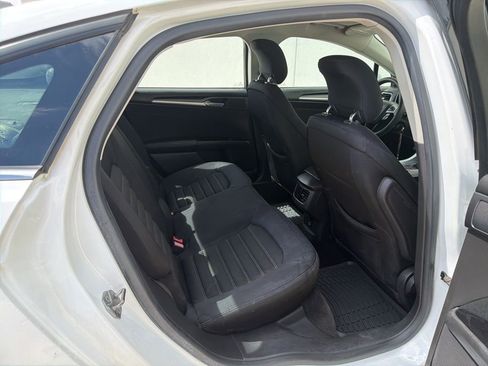 Used 2013 Ford Fusion SE image 15