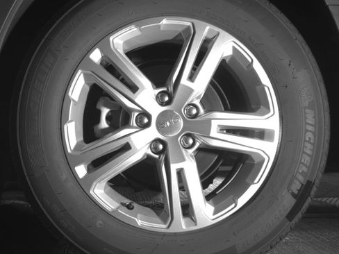 Used 2024 GMC Terrain SLE image 19