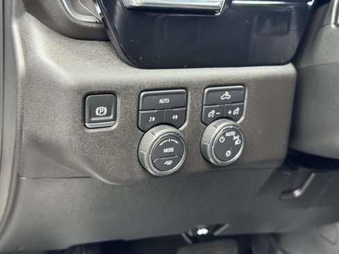 Used 2024 Chevrolet Silverado 1500 LT AWD/4WD image 16